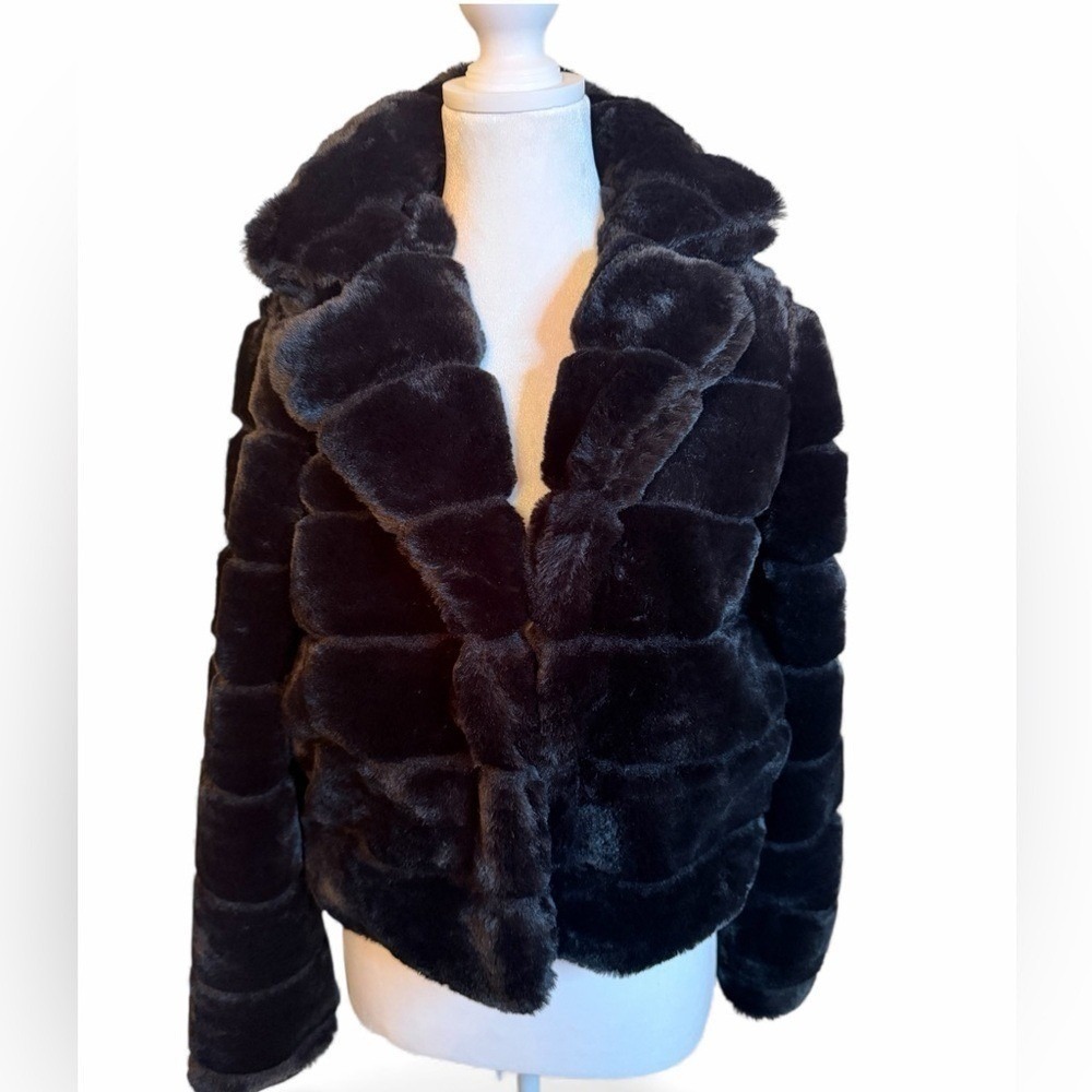 BLANK NYC Girls Faux Fur Black Jacket Youth XL (14-16)